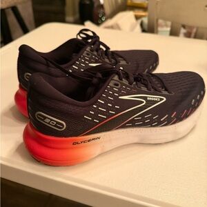 Brooks Glycerin 20 women’s Athletic Shoes - Black and Orange ombré 9.5